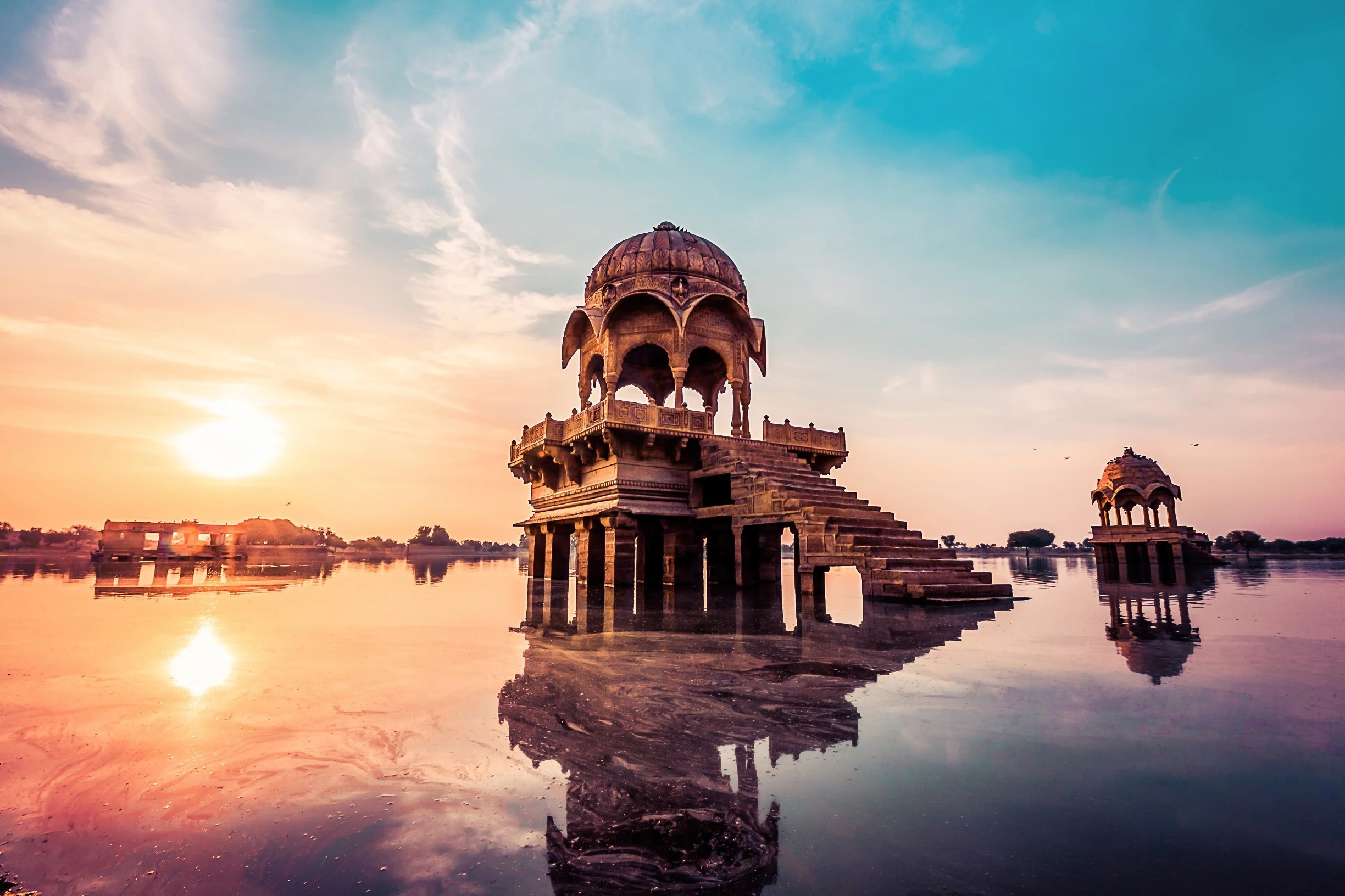 Gadisar Lake